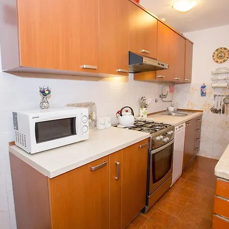 Cozy Villa With Swimming Pool Near Sea In Tar Villa *