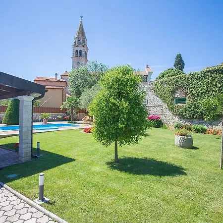 Cozy Villa With Swimming Pool Near Sea In Tar Βίλα Tar-Vabriga