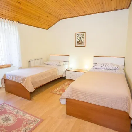 Βίλα Cozy Villa With Swimming Pool Near Sea In Tar *