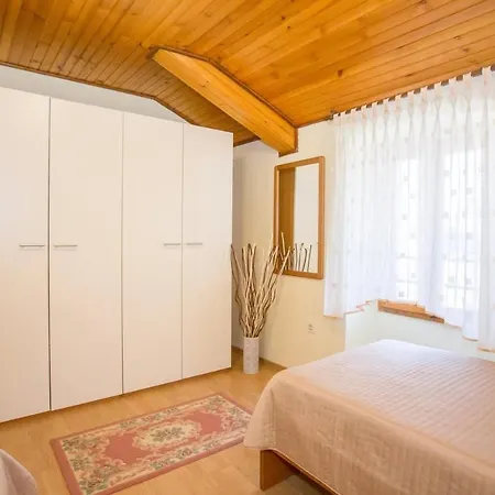 Villa Cozy Villa With Swimming Pool Near Sea In Tar Tar-Vabriga
